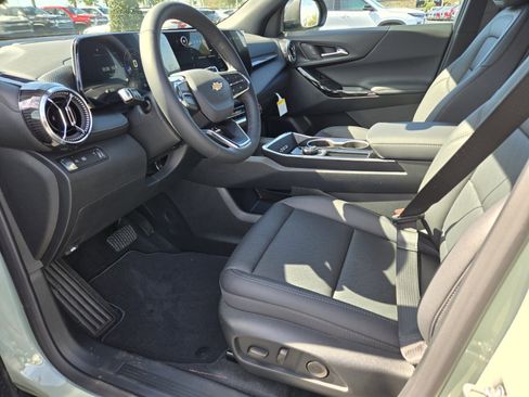 New 2026 Chevrolet Equinox LT w/ Convenience Package II image 5