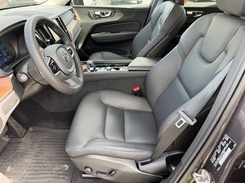 Certified 2023 Volvo XC60 B5 Plus w/ Climate Package AWD/4WD image 3