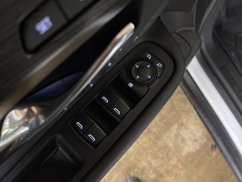 Certified 2023 GMC Terrain SLT w/ Elevation Edition image 11