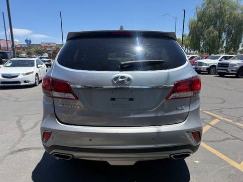 Used 2017 Hyundai Santa Fe FWD w/ Cargo Package image 4
