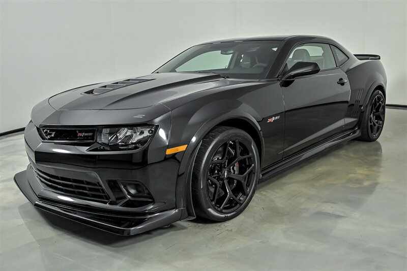 Used 2015 Chevrolet Camaro Z/28 RWD image 6