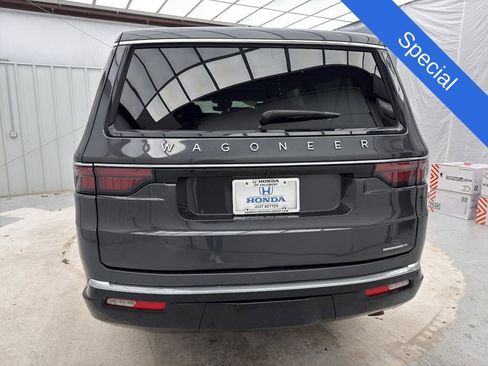 Used 2024 Jeep Wagoneer L Series II w/ Flexible Seating Group image 6