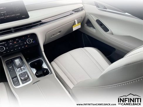 New 2026 INFINITI QX60 Luxe image 16