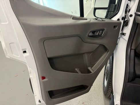New 2026 Ford Transit 250 148 Medium Roof image 12