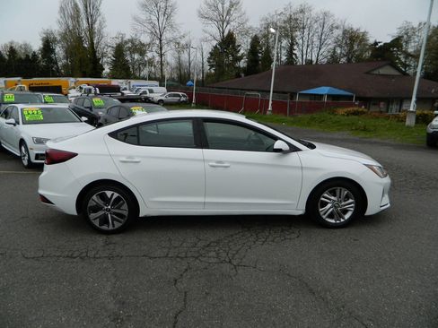 Used 2019 Hyundai Elantra SEL w/ Cargo Package image 9