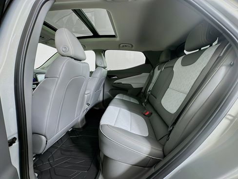 Used 2022 Chevrolet Bolt EUV Premier w/ Launch Edition image 28