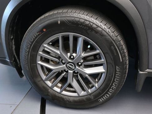 Used 2025 Nissan Rogue S FWD image 24