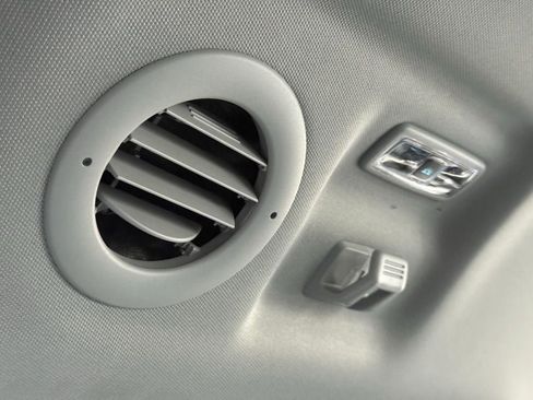 Certified 2022 Ford Explorer XLT w/ Equipment Group 202A image 14