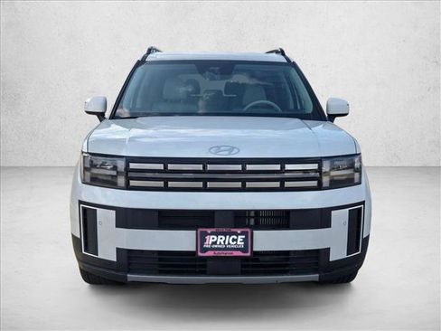 Used 2025 Hyundai Santa Fe SEL image 2