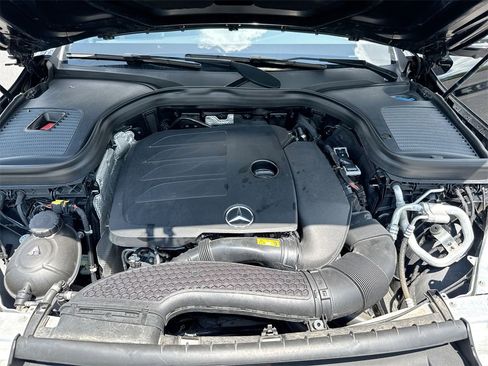 Used 2022 Mercedes-Benz GLC 300 4MATIC w/ AMG Line image 25