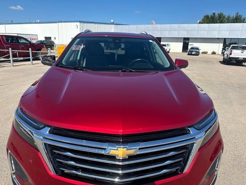 Used 2023 Chevrolet Equinox Premier AWD/4WD image 2