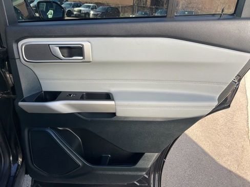 Used 2023 Ford Explorer XLT w/ Equipment Group 202A image 13