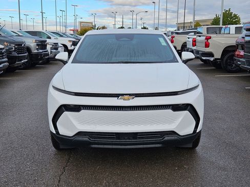 New 2026 Chevrolet Equinox EV LT image 10