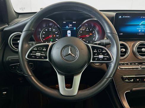 Used 2021 Mercedes-Benz GLC 300 image 18