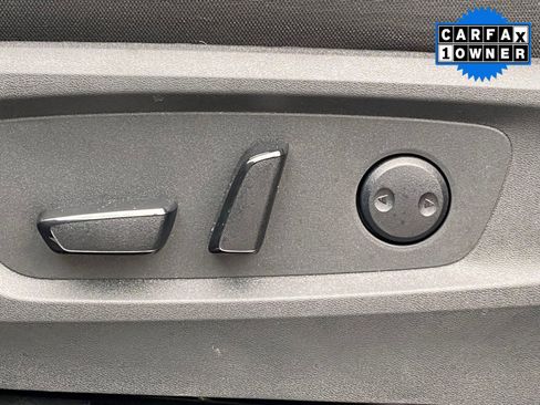 Used 2024 Nissan Pathfinder SV image 12