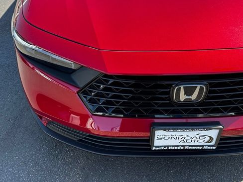 Used 2023 Honda Accord EX image 4