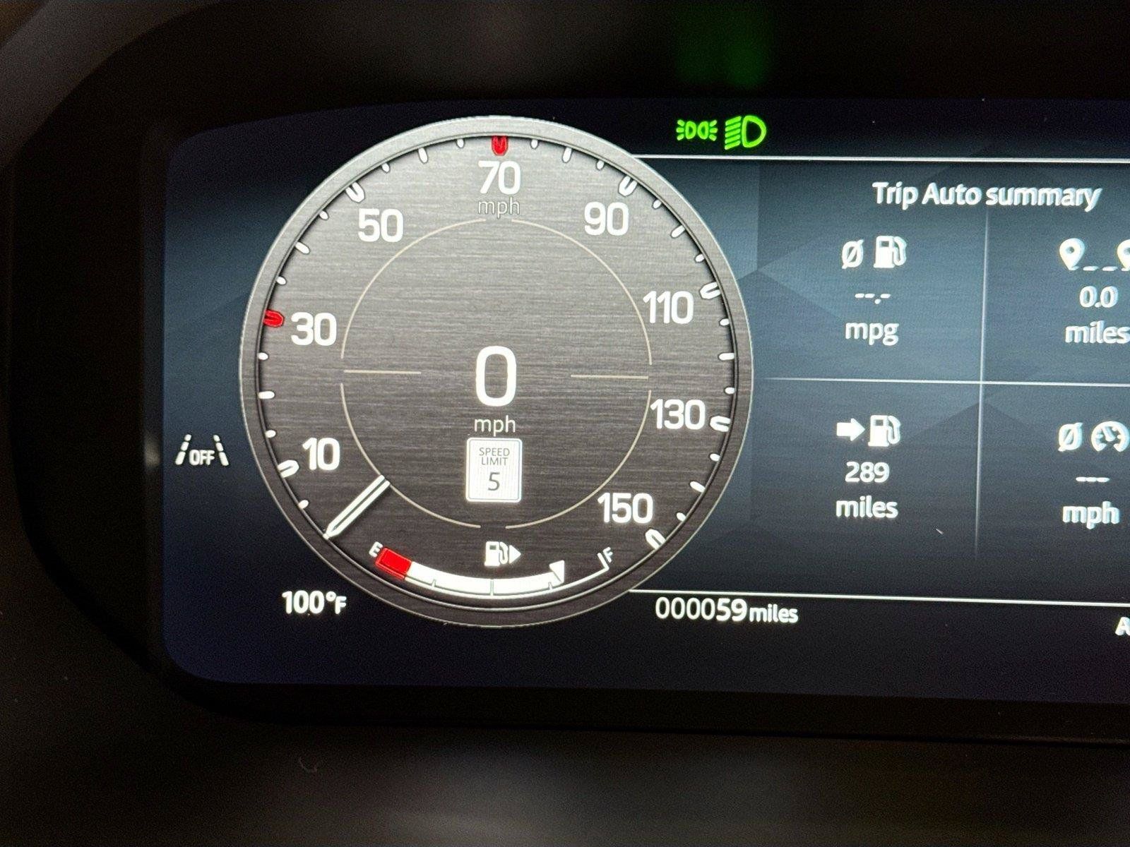 Used 2026 Land Rover Defender 110 X-Dynamic SE AWD/4WD image 15