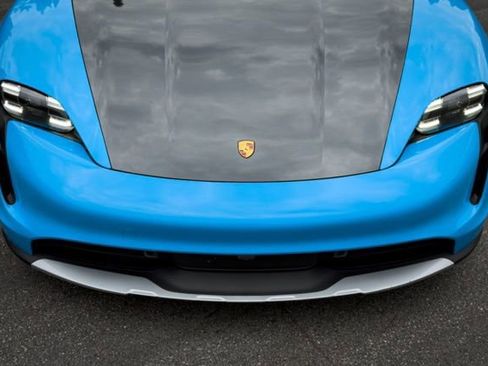 Used 2022 Porsche Taycan 4 Cross Turismo image 15