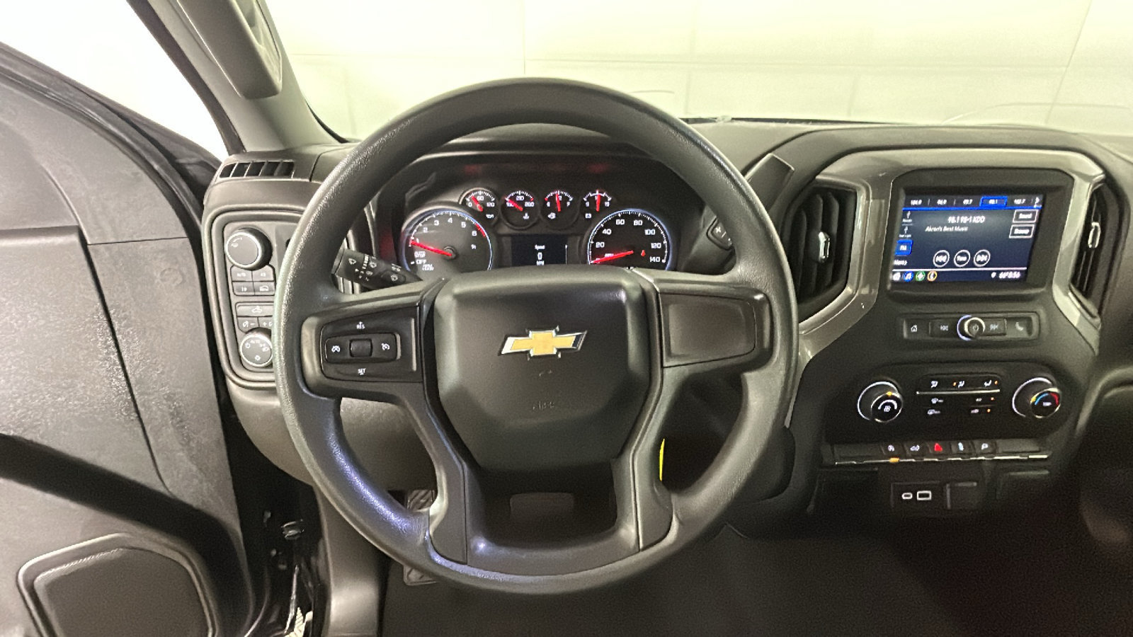 Used 2021 Chevrolet Silverado 1500 Custom w/ LPO, Dark Essentials Package AWD/4WD image 18