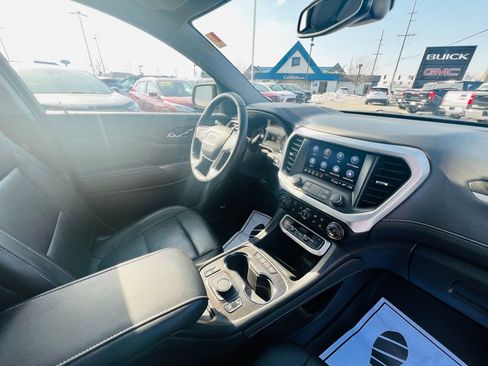 Used 2023 GMC Acadia SLT w/ Elevation Edition image 46