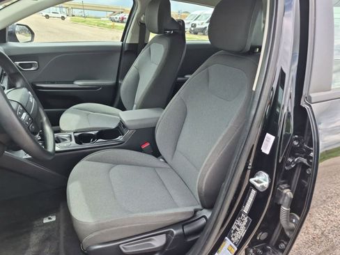 Used 2025 Kia K4 FWD image 18
