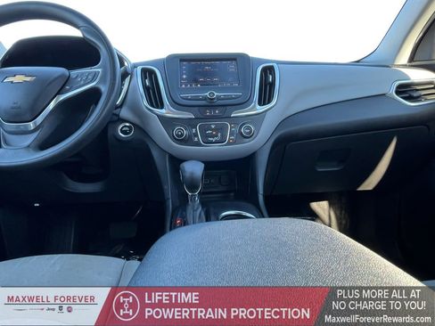 Used 2022 Chevrolet Equinox LS image 3