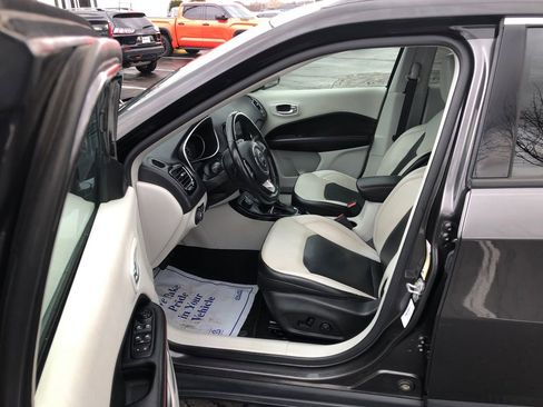 Used 2020 Jeep Compass Limited image 17