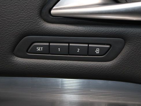 Used 2024 Cadillac XT4 Premium Luxury image 39