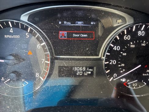 Used 2014 Nissan Pathfinder Platinum w/ Platinum Premium Package image 8