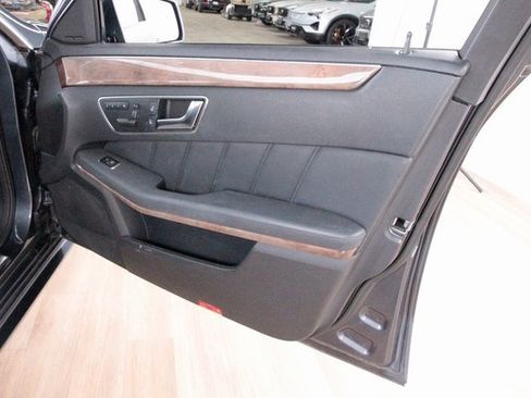 Used 2012 Mercedes-Benz E 350 4MATIC Sedan image 33