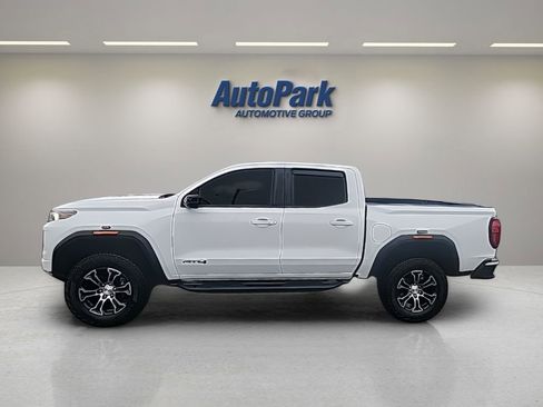 Used 2023 GMC Canyon AT4 image 4