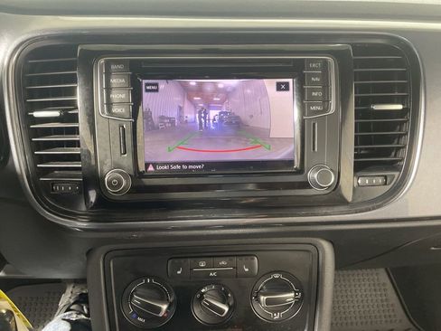 Used 2017 Volkswagen Beetle 1.8T FWD image 16
