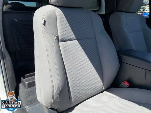 Used 2022 Toyota Tacoma SR RWD image 60