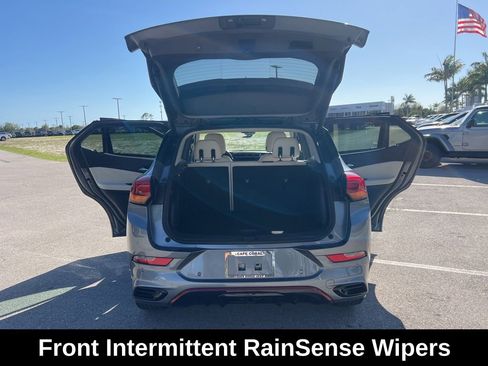 Used 2022 Buick Encore GX Essence w/ Advanced Technology Package image 32