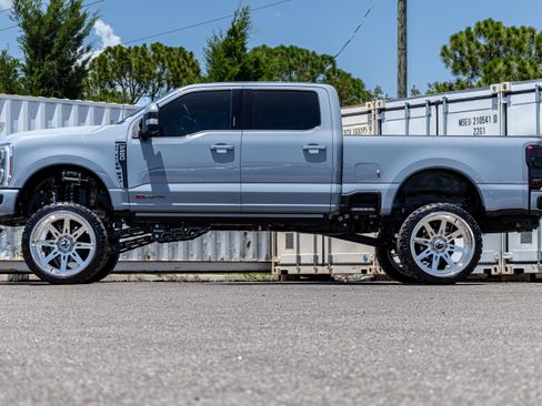 Used 2024 Ford F250 Platinum AWD/4WD image 7