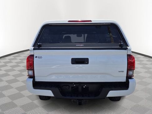 Used 2022 Toyota Tacoma SR RWD image 5