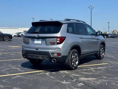 Certified 2024 Honda Passport TrailSport image 4