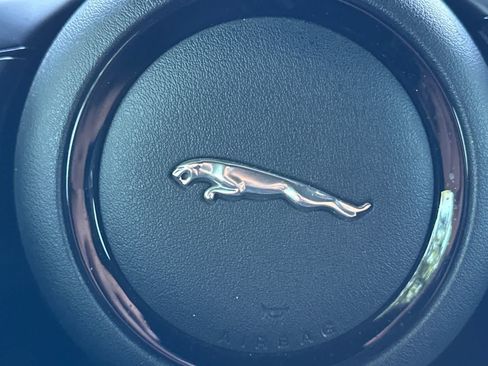 Used 2020 Jaguar F-TYPE Convertible RWD image 27