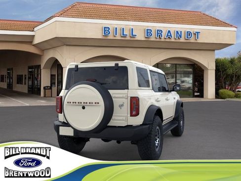 New 2026 Ford Bronco Outer Banks w/ Sasquatch Package image 1