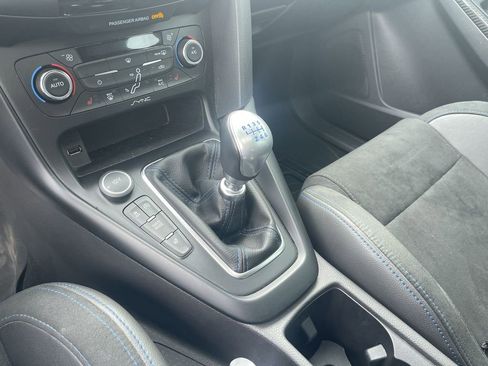 Used 2018 Ford Focus RS image 22