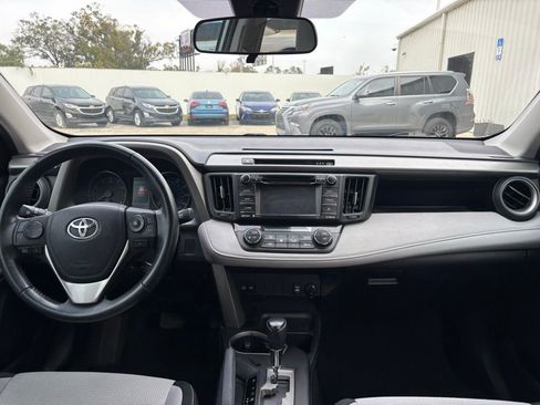 Used 2017 Toyota RAV4 XLE image 19