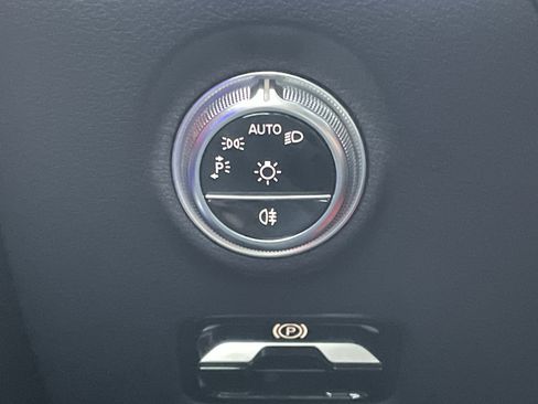 Certified 2024 Mercedes-Benz CLE 450 4MATIC Cabriolet image 33