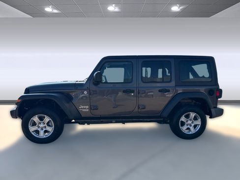 Used 2020 Jeep Wrangler Unlimited Sport S image 2