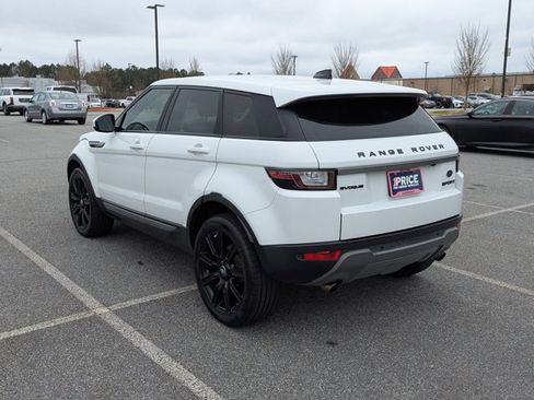 Used 2017 Land Rover Range Rover Evoque SE image 7