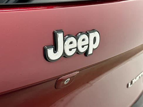 Used 2018 Jeep Cherokee Limited AWD/4WD image 27