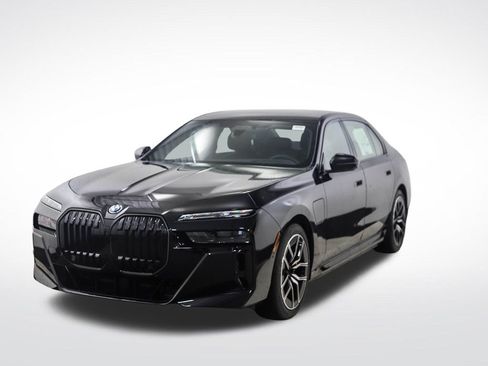 Used 2026 BMW 750e xDrive w/ Executive Package AWD/4WD image 1
