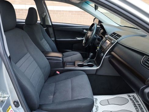 Used 2017 Toyota Camry LE image 25