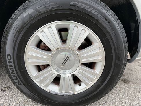 Used 2007 Lincoln Navigator Ultimate image 21