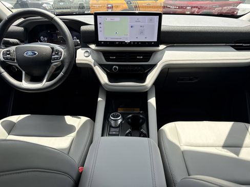 New 2026 Ford Explorer Active w/ Active Comfort Package RWD image 9