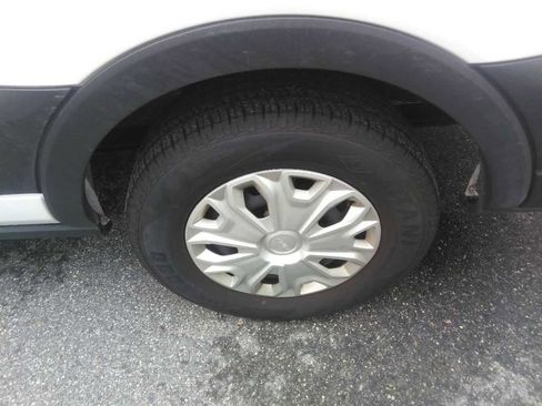 Used 2024 Ford Transit 350 XLT RWD image 19